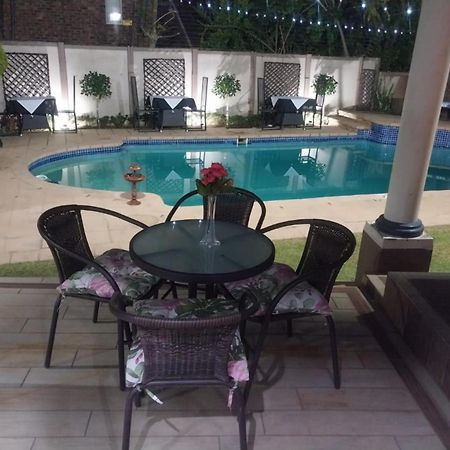 The Giraffe Room At Frederick'S Place Pretoria-Noord Εξωτερικό φωτογραφία