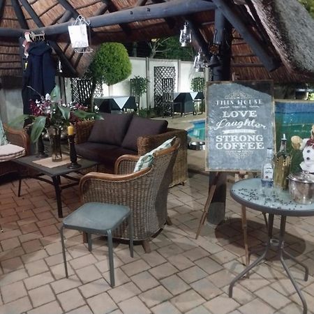 The Giraffe Room At Frederick'S Place Pretoria-Noord Εξωτερικό φωτογραφία